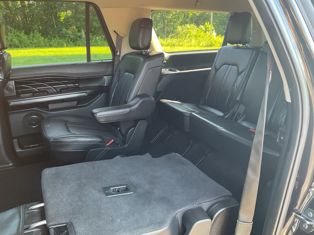 Photo 54 of this FORD EXPEDITION