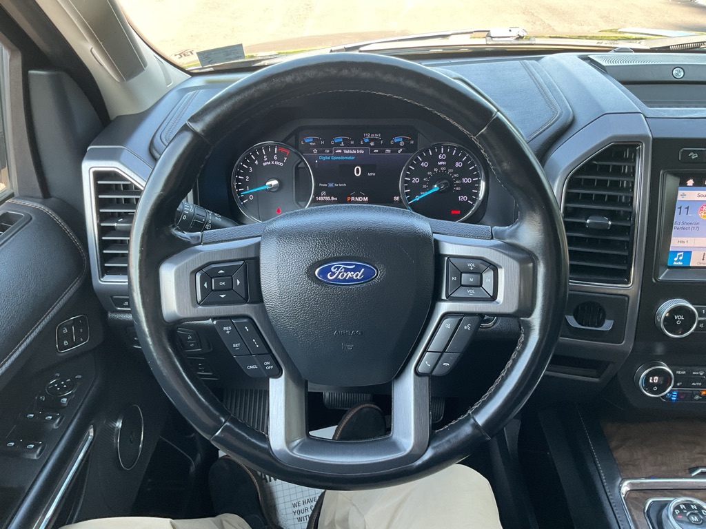 Photo 34 of this FORD EXPEDITION