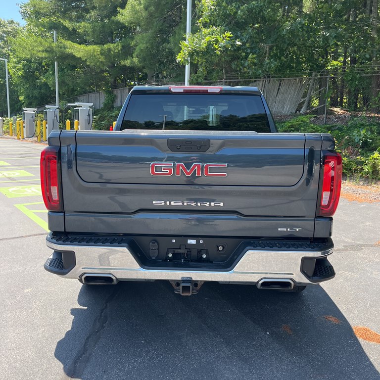 Photo 3 of this GMC SIERRA