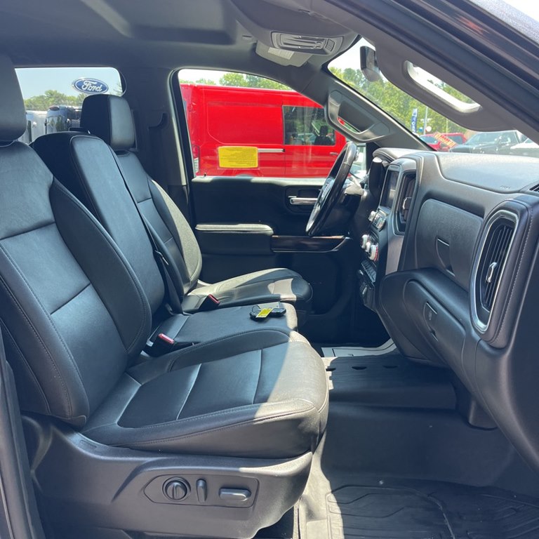 Photo 7 of this GMC SIERRA