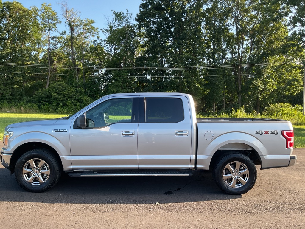 Photo 3 of this FORD F150