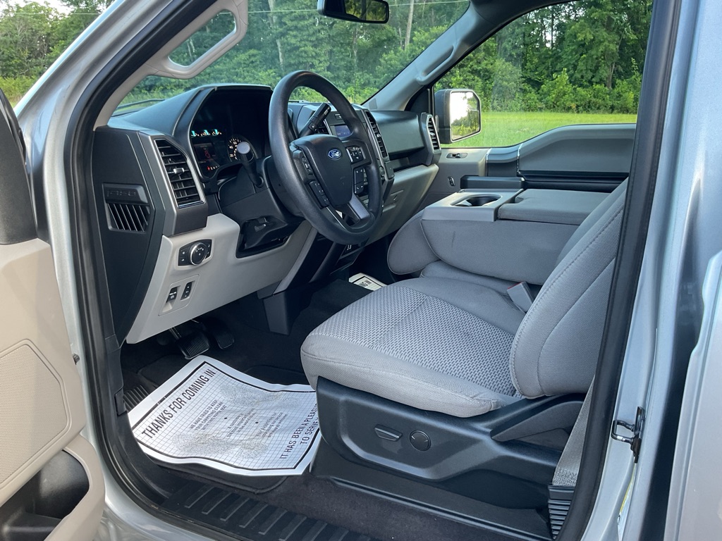 Photo 26 of this FORD F150