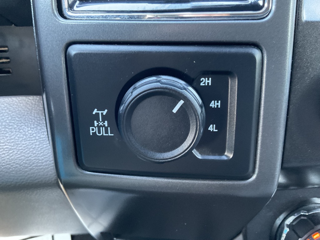 Photo 33 of this FORD F150