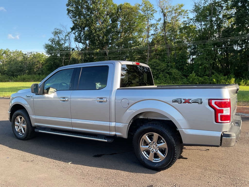 Photo 4 of this FORD F150