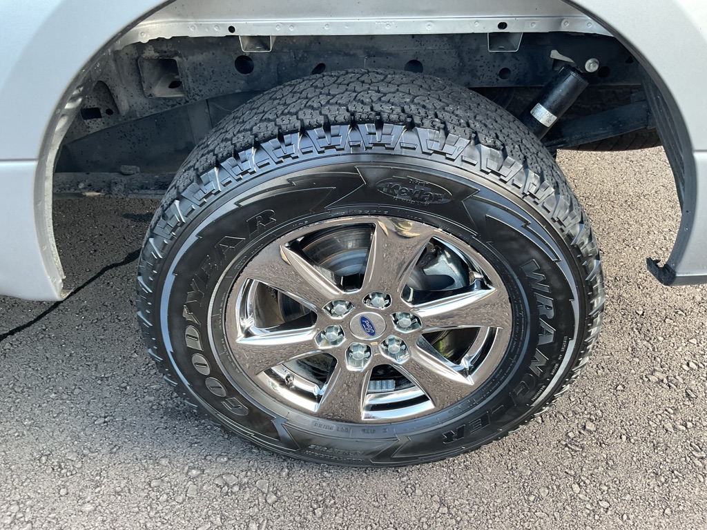 Photo 20 of this FORD F150