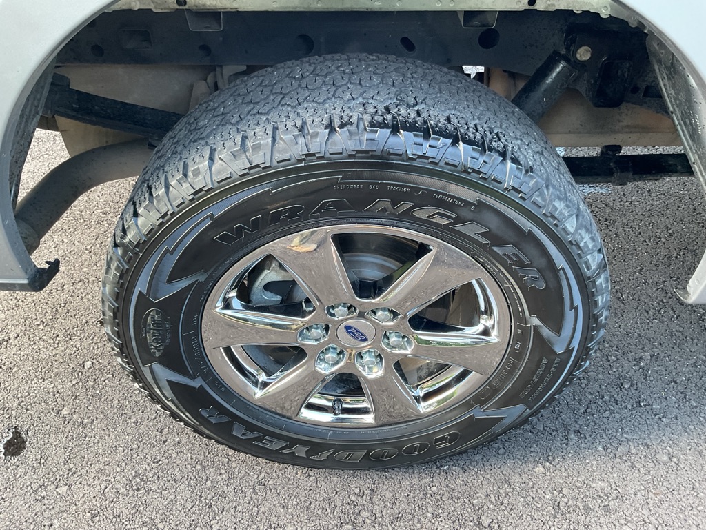 Photo 21 of this FORD F150