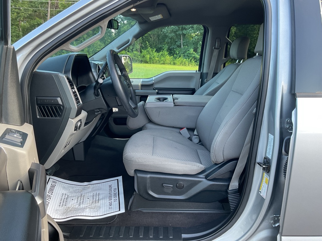 Photo 25 of this FORD F150