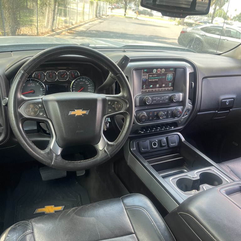 Photo 10 of this CHEVROLET SILVERADO 2500