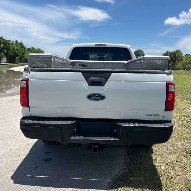 Photo 3 of this FORD F250