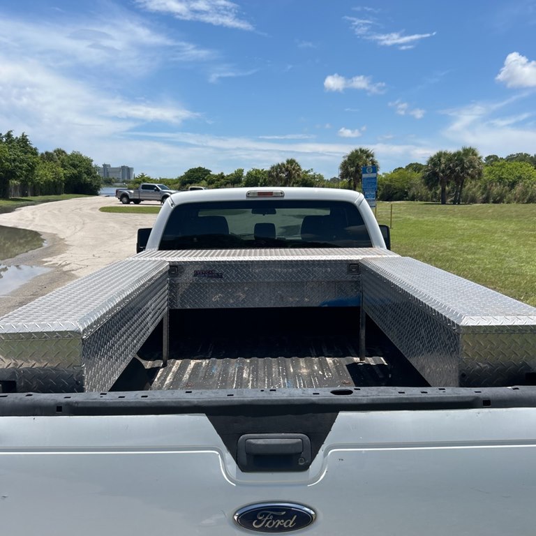 Photo 6 of this FORD F250