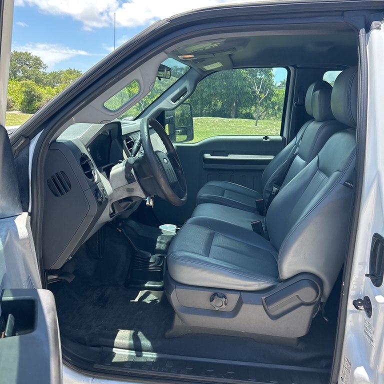 Photo 9 of this FORD F250