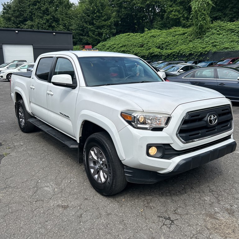 2017 TOYOTA TACOMA