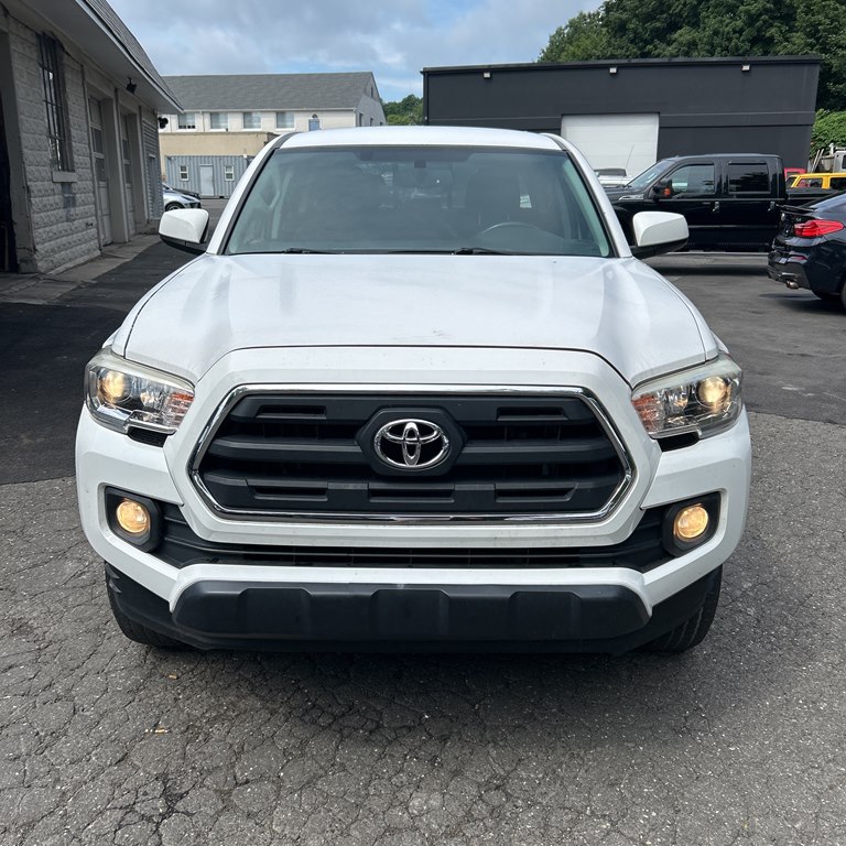 Photo 4 of this TOYOTA TACOMA
