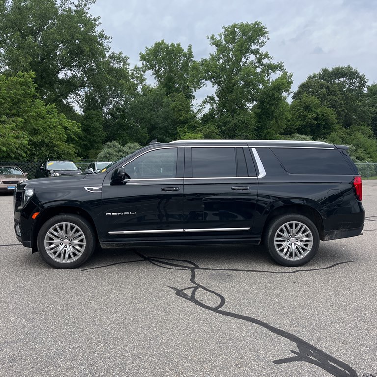 Photo 6 of this GMC YUKON XL