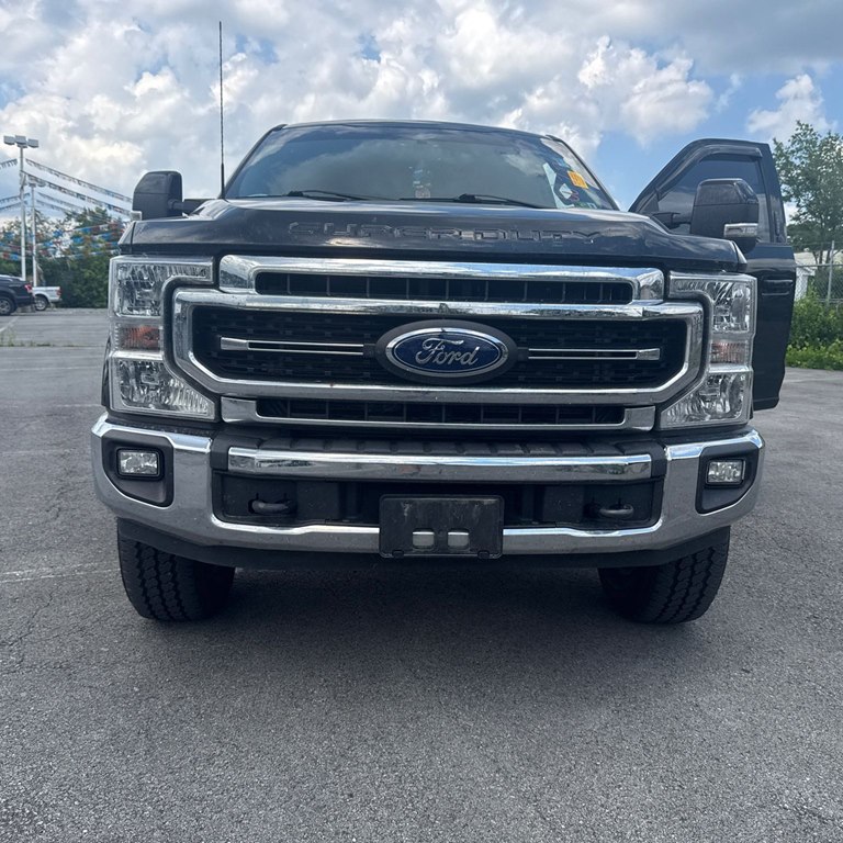 Photo 4 of this FORD F350