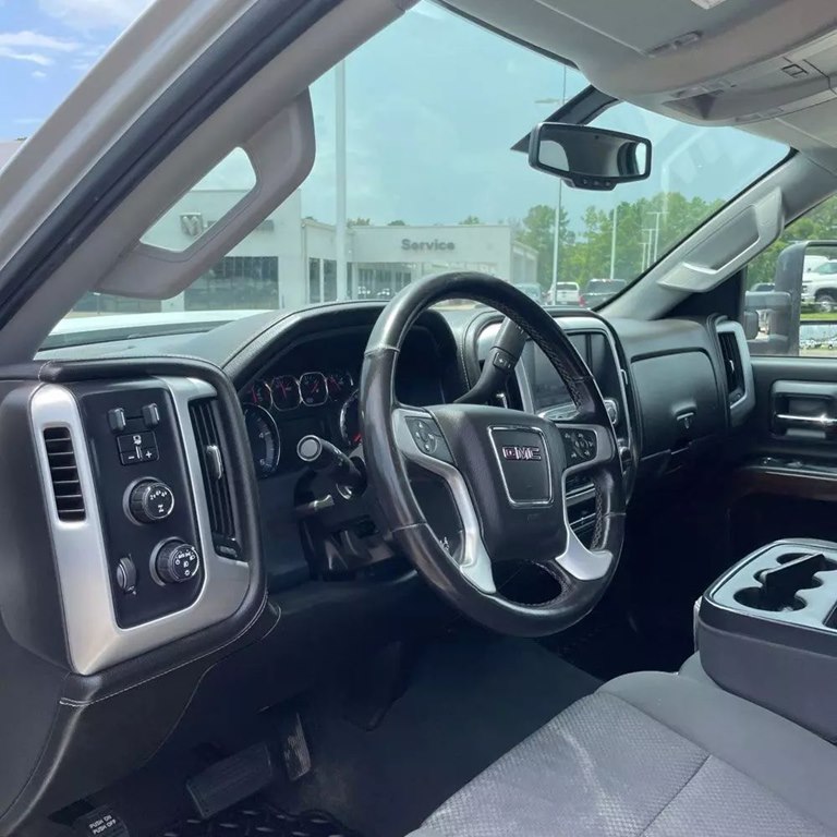 Photo 12 of this GMC SIERRA