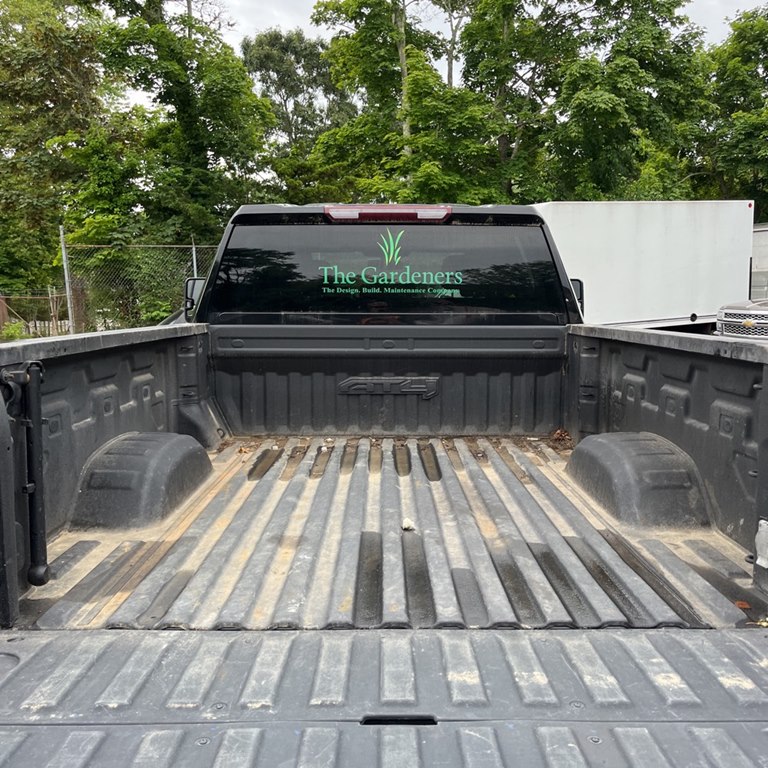 Photo 6 of this GMC SIERRA