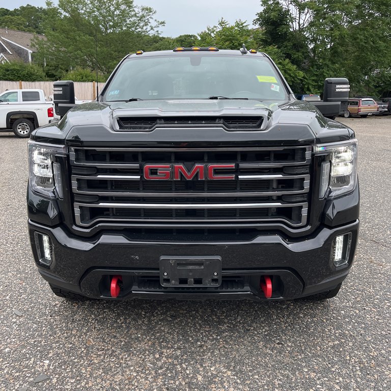 Photo 2 of this GMC SIERRA