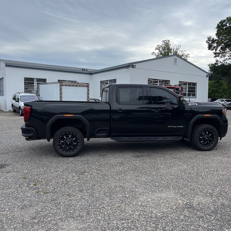 Photo 3 of this GMC SIERRA