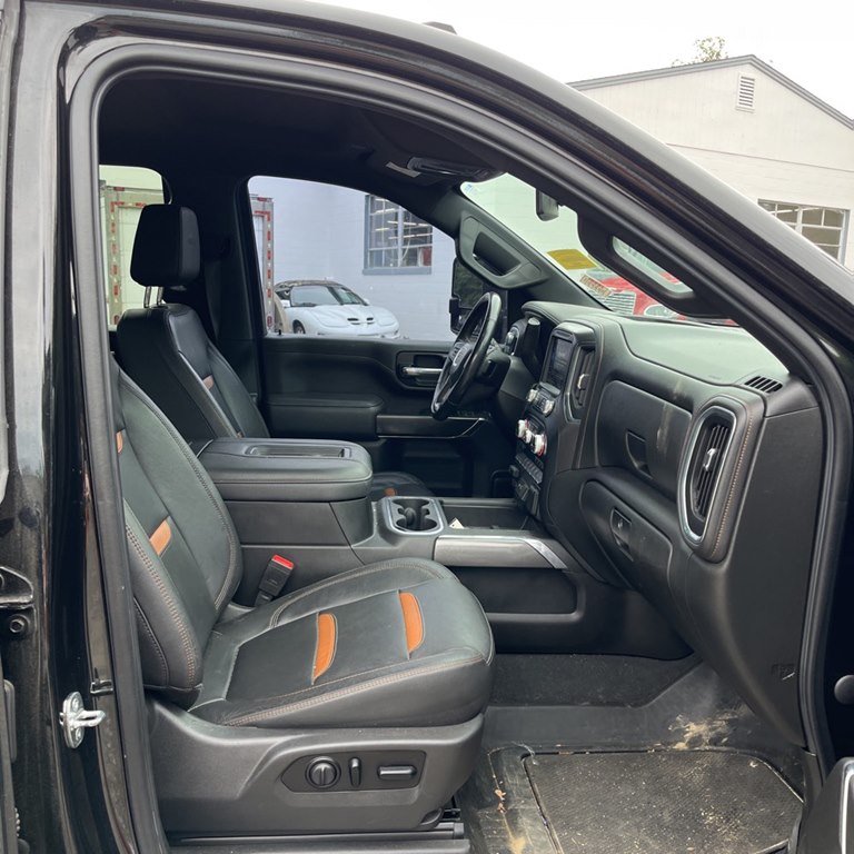 Photo 13 of this GMC SIERRA