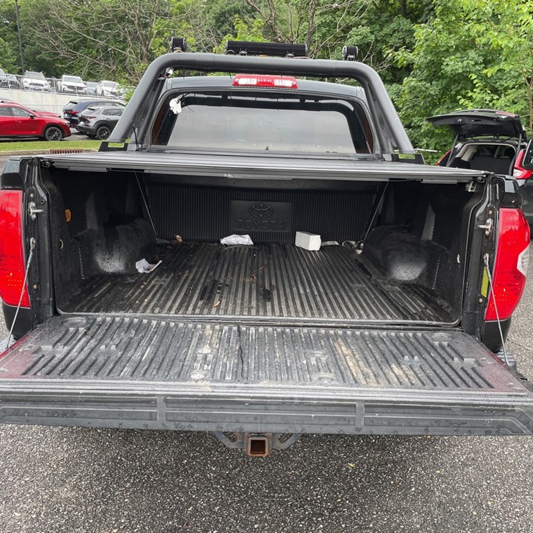 Photo 8 of this TOYOTA TUNDRA