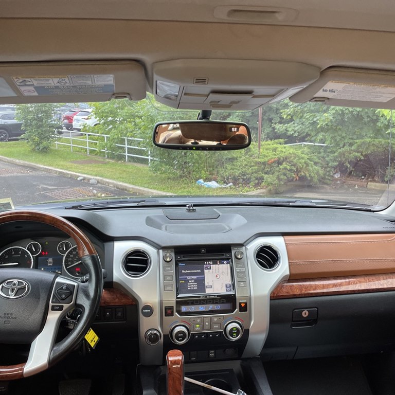 Photo 12 of this TOYOTA TUNDRA