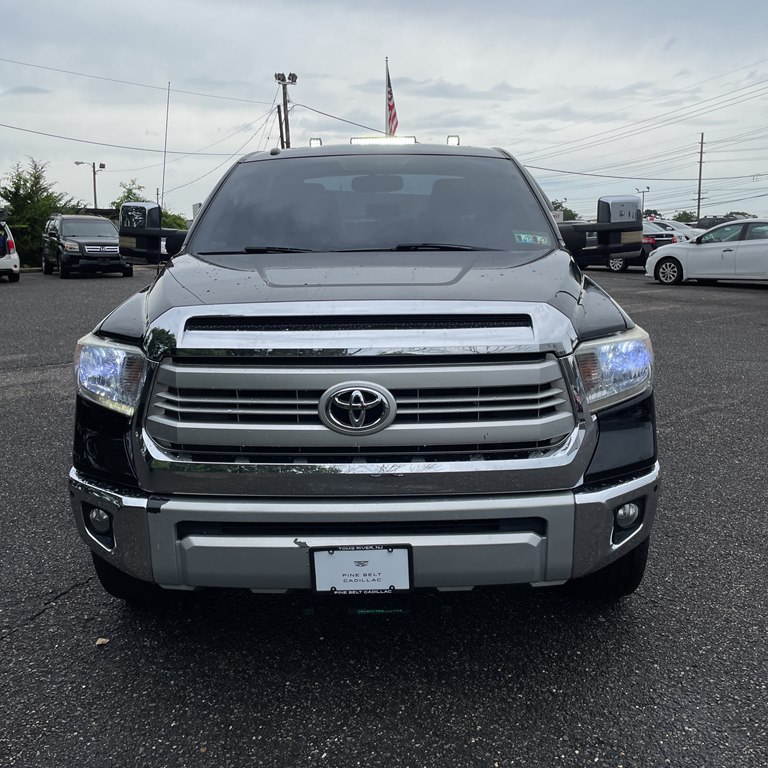 Photo 2 of this TOYOTA TUNDRA