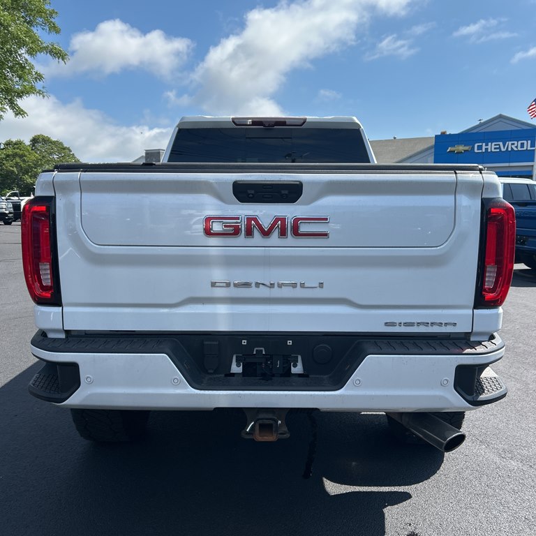 Photo 5 of this GMC SIERRA