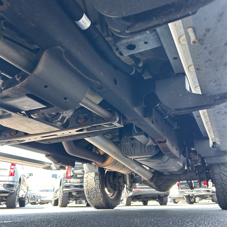 Photo 18 of this GMC SIERRA