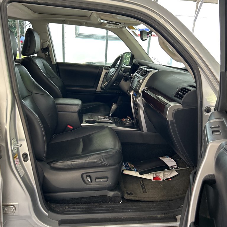 Photo 14 of this TOYOTA 4RUNNER