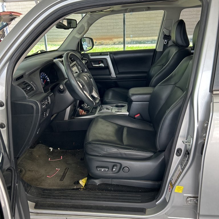Photo 15 of this TOYOTA 4RUNNER
