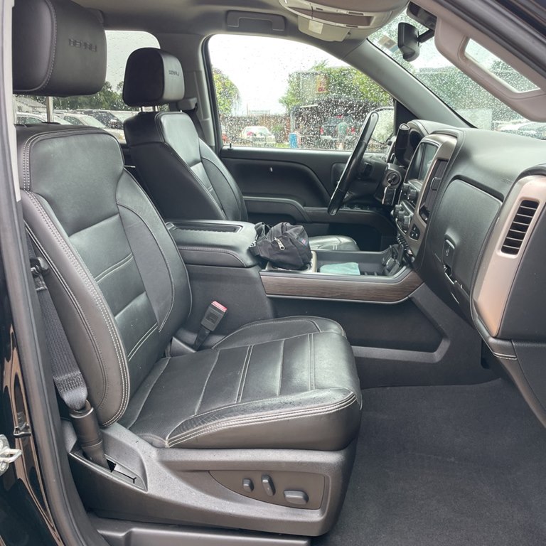 Photo 13 of this GMC SIERRA