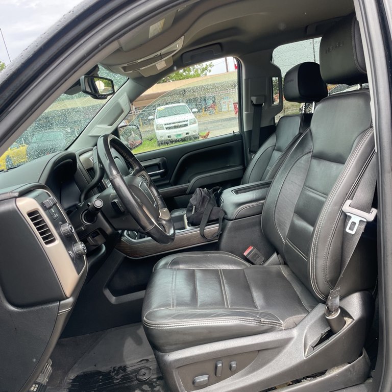 Photo 14 of this GMC SIERRA