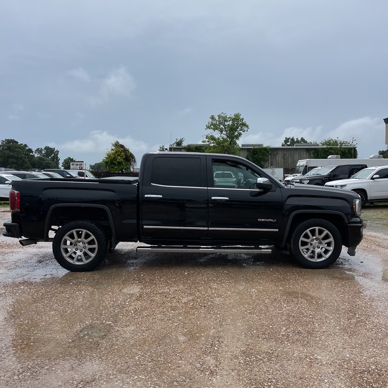 Photo 3 of this GMC SIERRA