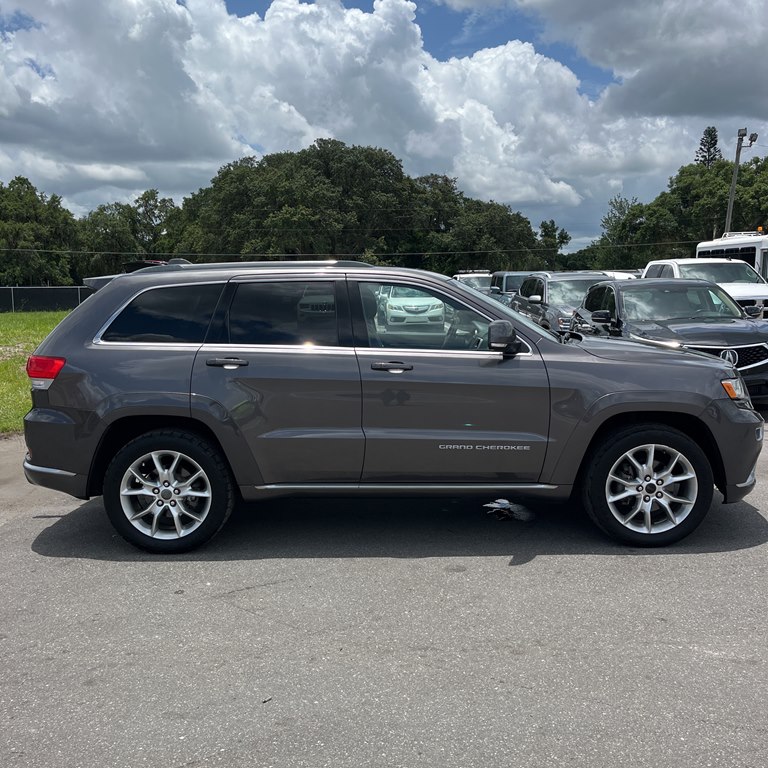 Photo 3 of this JEEP GRAND CHEROKEE
