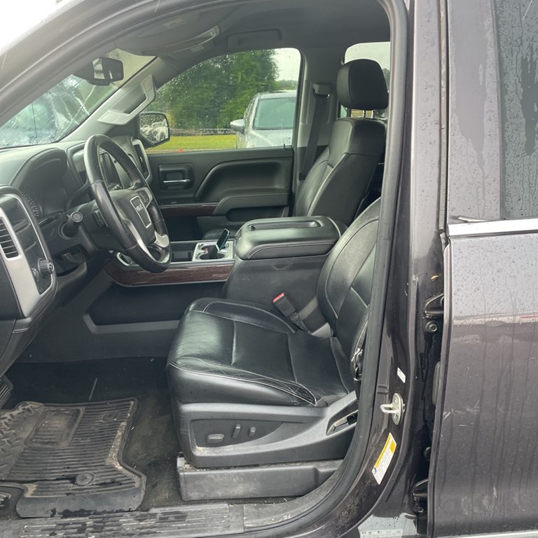 Photo 15 of this GMC SIERRA