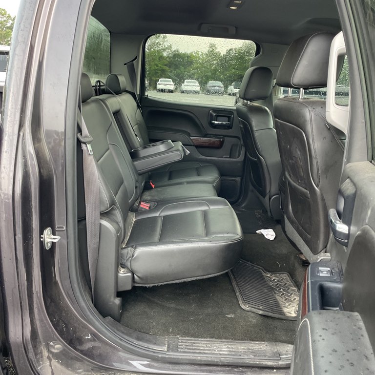 Photo 12 of this GMC SIERRA