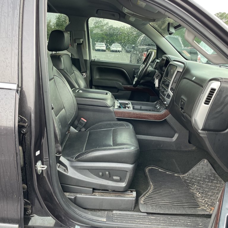 Photo 14 of this GMC SIERRA