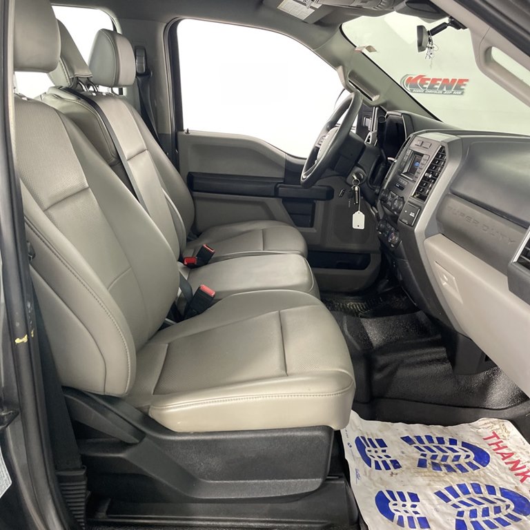 Photo 16 of this FORD F350