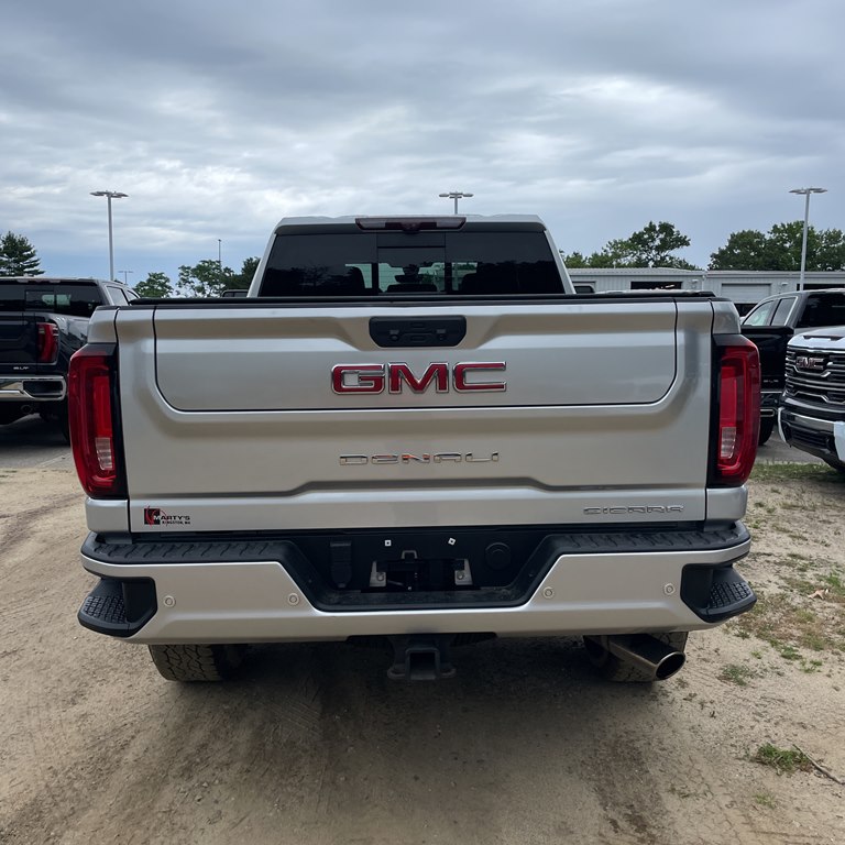 Photo 4 of this GMC SIERRA