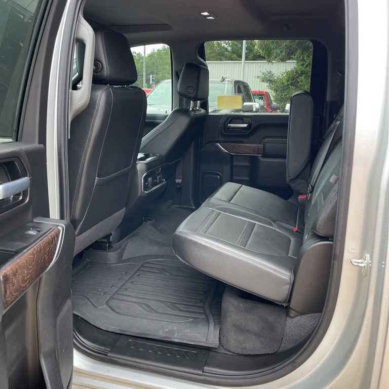 Photo 14 of this GMC SIERRA