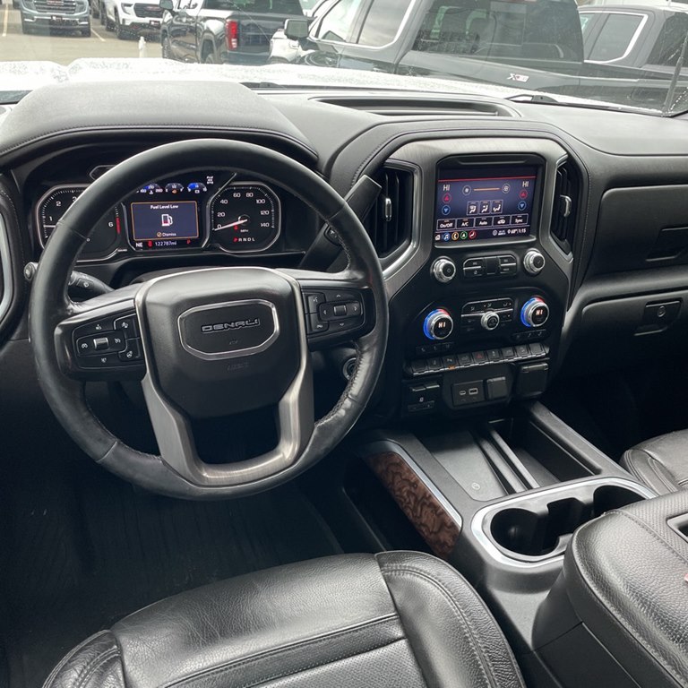 Photo 11 of this GMC SIERRA