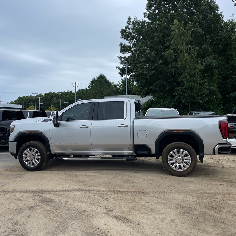 Photo 2 of this GMC SIERRA