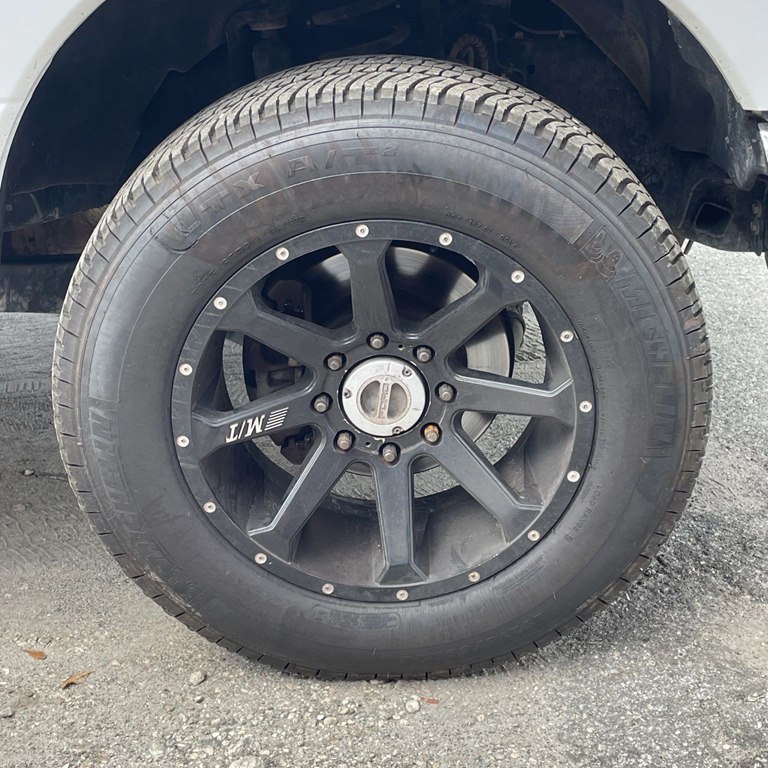 Photo 12 of this FORD F250