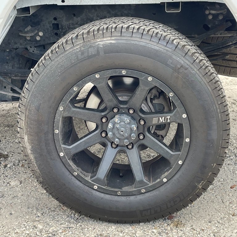 Photo 10 of this FORD F250