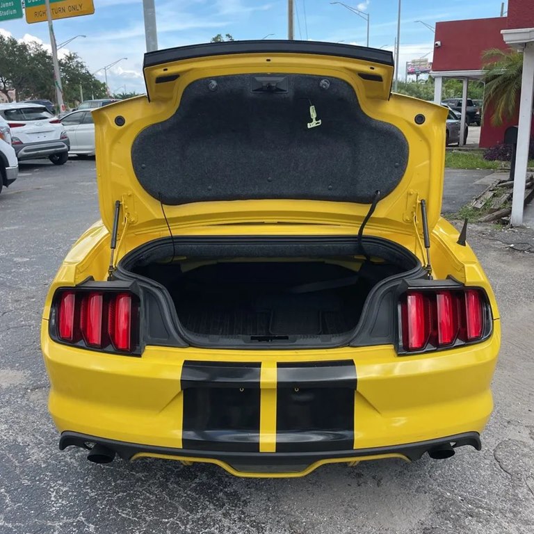 Photo 9 of this FORD MUSTANG