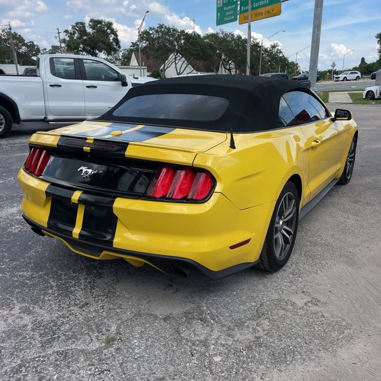 Photo 4 of this FORD MUSTANG