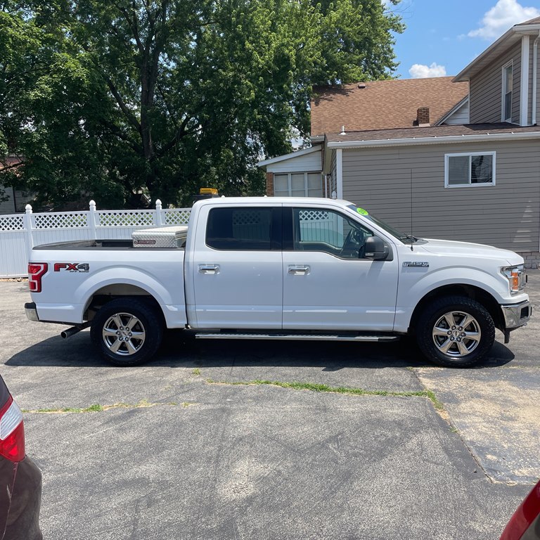 Photo 4 of this FORD F150