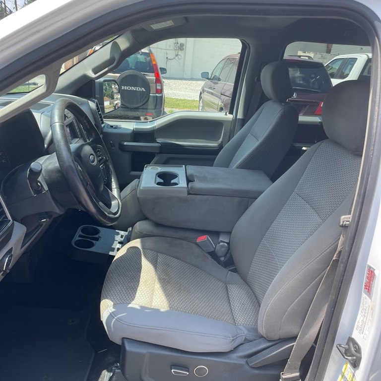Photo 15 of this FORD F150