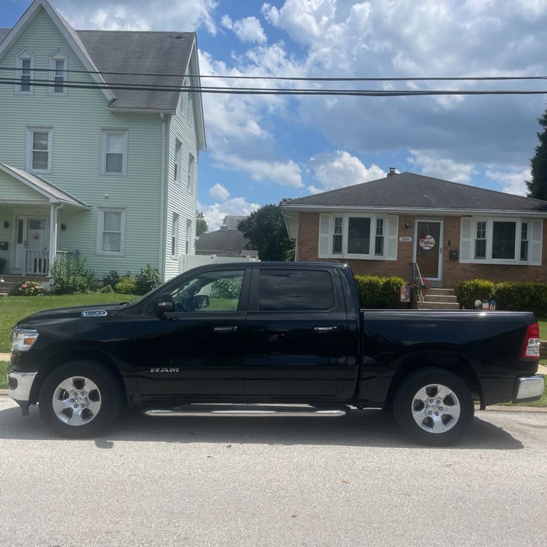 Photo 2 of this RAM 1500